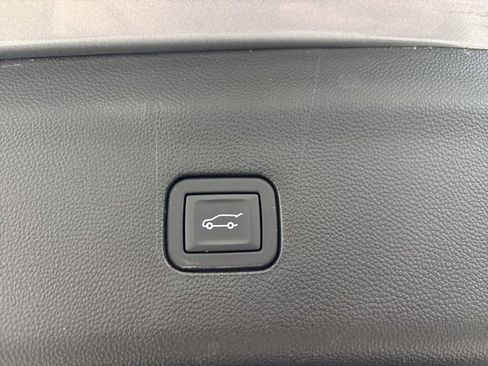 Used 2023 Buick Enclave Essence w/ Sport Touring Edition image 40