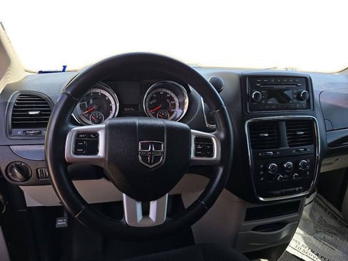 Used 2016 Dodge Grand Caravan SE w/ Quick Order Package 29E SE FWD image 20