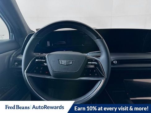 New 2026 Cadillac Vistiq Platinum image 16