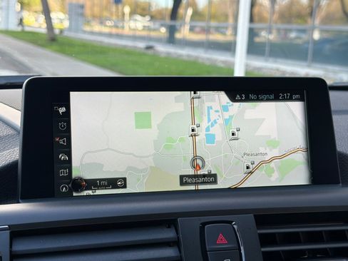 Used 2017 BMW M2 image 25