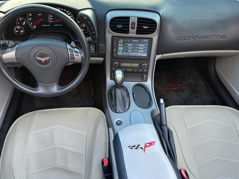 Used 2007 Chevrolet Corvette Convertible w/ Preferred Equipment Group RWD image 16