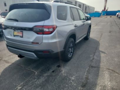New 2025 Honda Pilot TrailSport