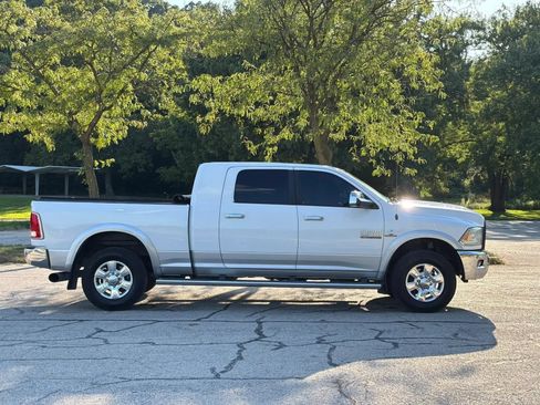 Used 2016 RAM 2500 Laramie AWD/4WD image 4