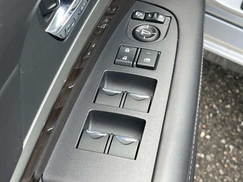 Used 2017 Acura RLX w/ Technology Package FWD image 29