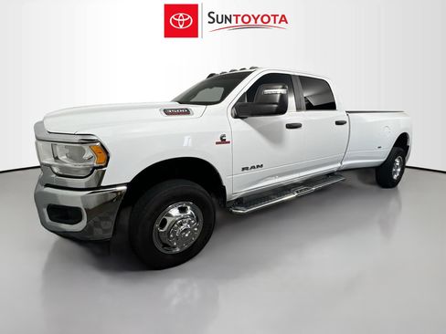 Used 2024 RAM 3500 Big Horn AWD/4WD image 9