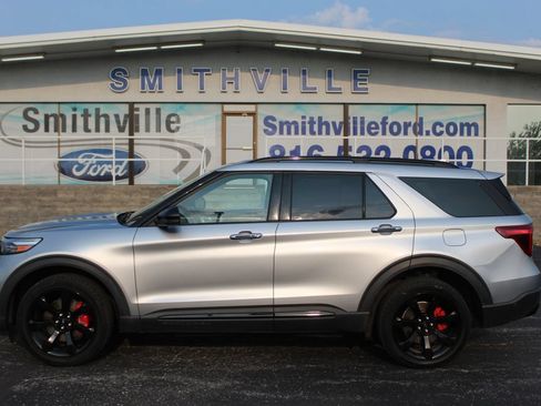 Used 2020 Ford Explorer ST w/ ST Street Pack AWD/4WD image 3