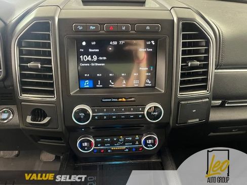 Used 2018 Ford Expedition Limited w/ Equipment Group 301A AWD/4WD image 19