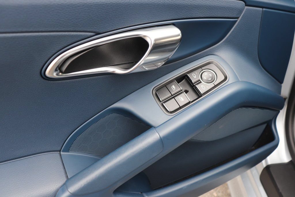 Used 2015 Porsche Boxster w/ Sport Chrono Package RWD image 43