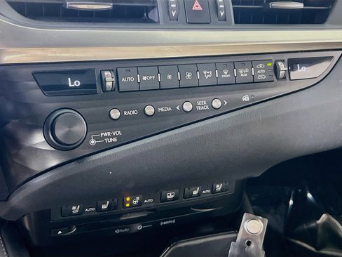 Used 2019 Lexus ES 350 w/ Accessory Package 2 FWD image 16