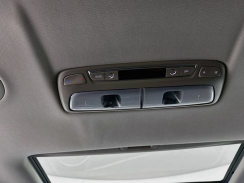 Used 2025 Kia Telluride S FWD image 28