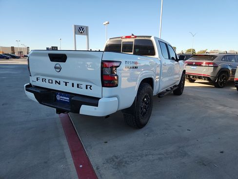 Used 2022 Nissan Frontier SV w/ Technology Package image 7
