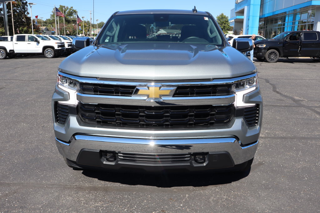 Used 2025 Chevrolet Silverado 1500 LT AWD/4WD image 25