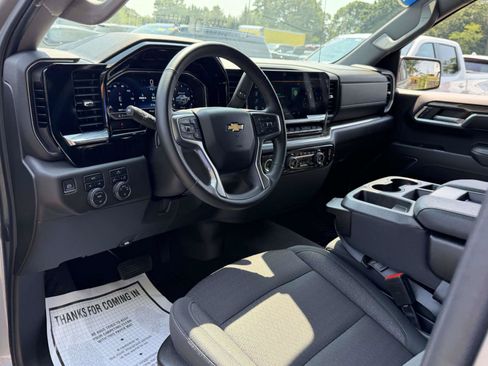 Certified 2023 Chevrolet Silverado 1500 LT AWD/4WD image 12