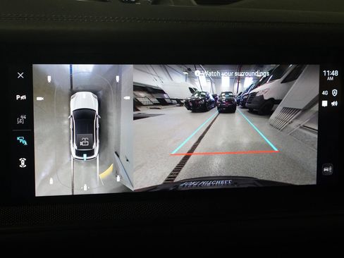 Used 2025 Porsche Cayenne Turbo GT image 27