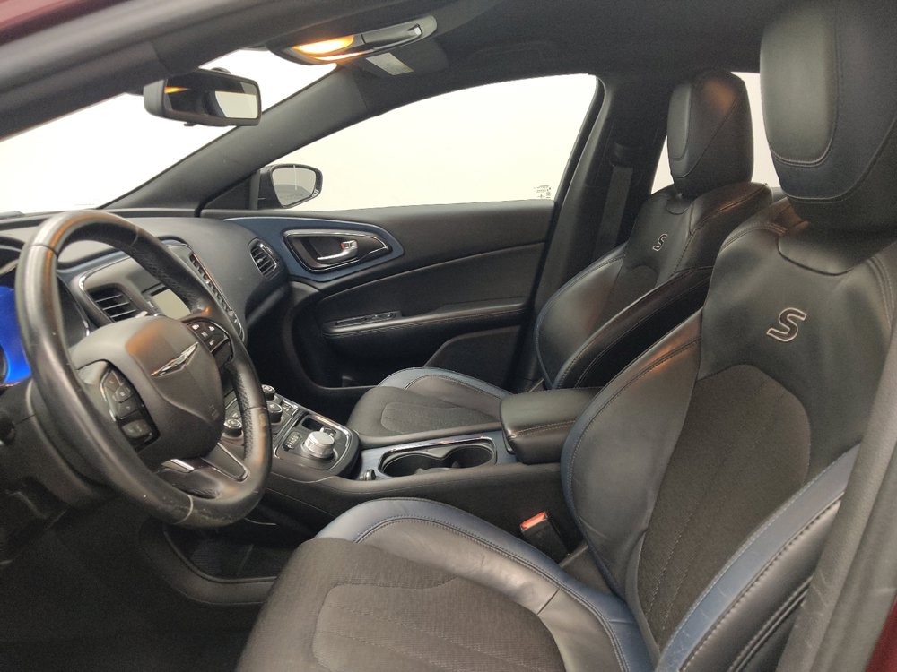 Used 2015 Chrysler 200 S FWD image 17