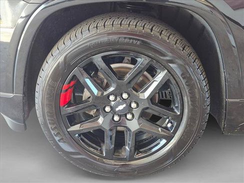 Used 2018 Chevrolet Traverse Premier w/ Redline Edition FWD image 23