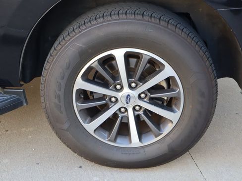 Used 2021 Ford Expedition XLT RWD image 28