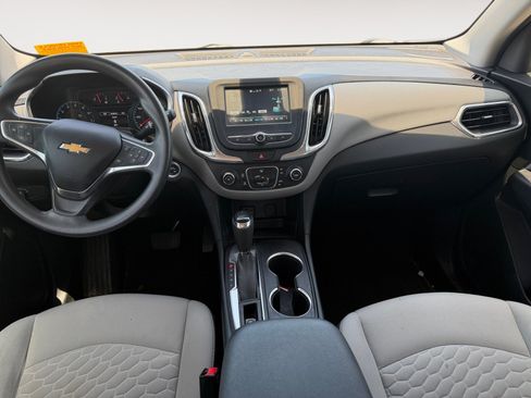 Used 2018 Chevrolet Equinox LS FWD image 10