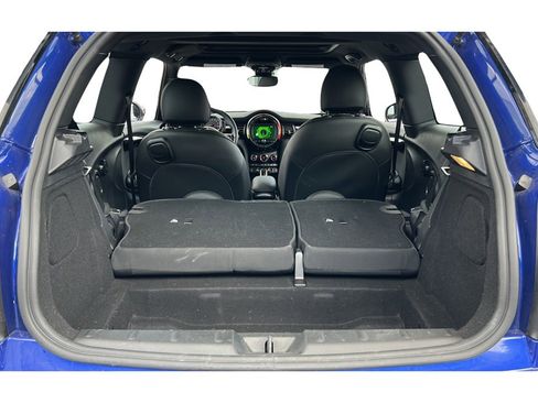 Used 2021 MINI Cooper 2-Door Hardtop image 10