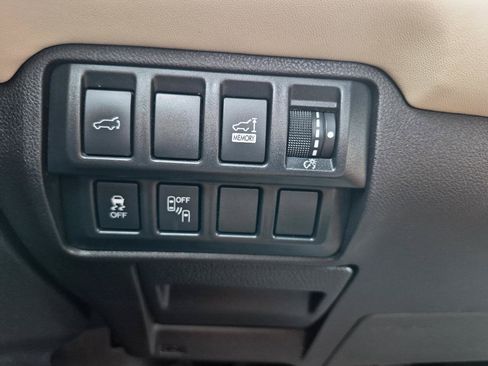 Used 2019 Subaru Ascent Limited AWD/4WD image 18