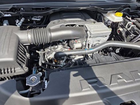 New 2026 RAM 1500 Big Horn AWD/4WD image 18