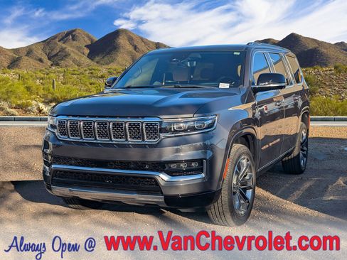 Used 2023 Jeep Grand Wagoneer Series III image 1