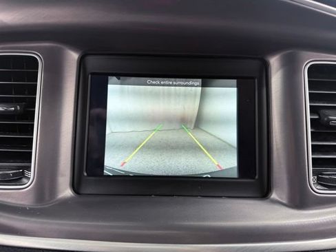 Used 2022 Dodge Charger SXT RWD image 28