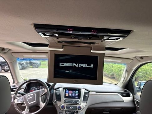 Used 2018 GMC Yukon XL Denali w/ Denali Ultimate Package AWD/4WD image 7