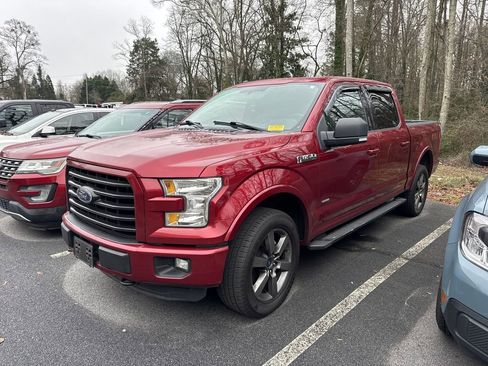 Used 2016 Ford F150 XLT w/ Equipment Group 302A Luxury image 3