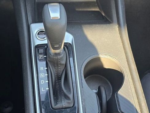 Used 2025 Nissan Altima 2.5 SV image 22