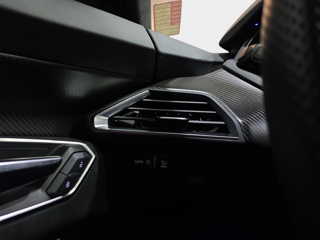 Used 2024 Audi RS e-tron GT w/ Carbon Performance Package AWD/4WD image 29