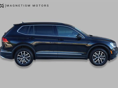 Used 2021 Volkswagen Tiguan SE FWD image 3
