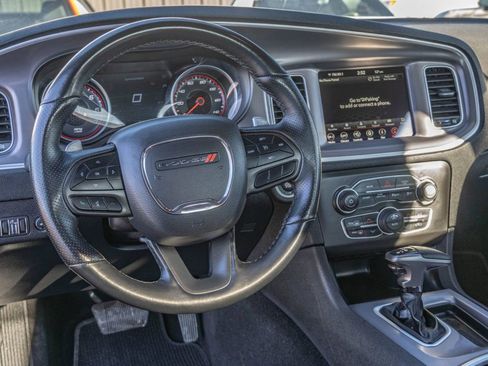 Used 2022 Dodge Charger SXT w/ Navigation & Travel Group image 9
