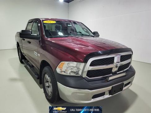 Used 2017 RAM 1500 ST w/ SXT Appearance Group image 6