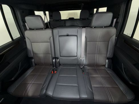 Used 2025 Chevrolet Suburban High Country w/ Sun And Tow Package AWD/4WD image 25