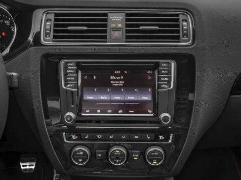 Used 2017 Volkswagen Jetta GLI image 10