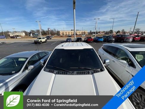 Used 2016 Ford F150 Platinum w/ Equipment Group 701A Luxury image 2