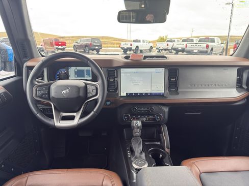 Used 2024 Ford Bronco Outer Banks image 12