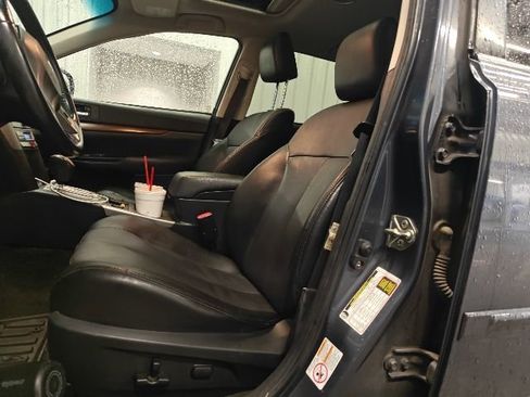 Used 2014 Subaru Outback 2.5i Limited w/ Moonroof Package image 8