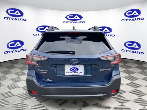 Used 2024 Subaru Outback Premium AWD/4WD image 4