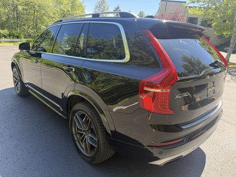 Used 2016 Volvo XC90 T6 Momentum w/ Momentum Plus Package AWD/4WD image 3