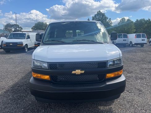 New 2025 Chevrolet Express 3500 Work Van w/ Driver Convenience Package image 12