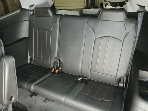 Used 2017 Chevrolet Traverse Premier w/ LPO, 'HIT The Road' Package AWD/4WD image 15