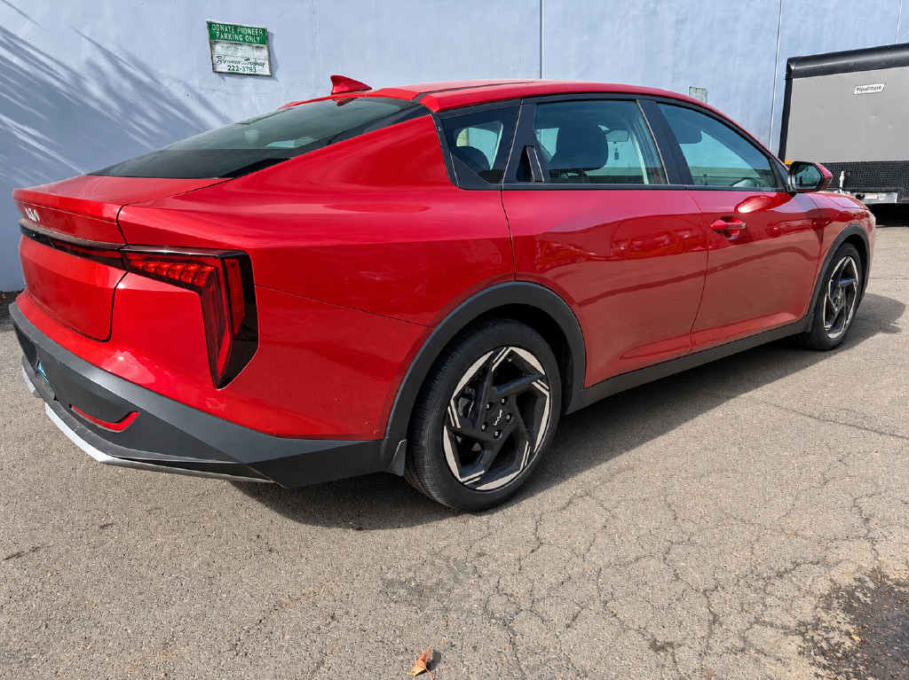 Used 2025 Kia K4 EX FWD image 3