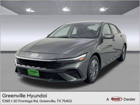 Used 2024 Hyundai Elantra SEL image 1