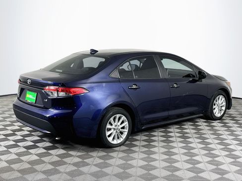 Used 2021 Toyota Corolla LE w/ LE Convenience Package FWD image 8