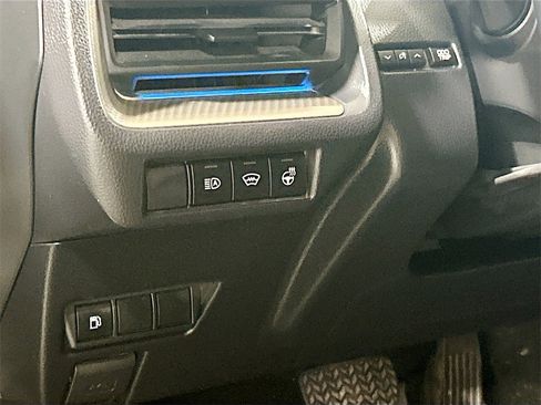 Used 2024 Toyota Prius XLE image 8