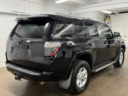 Used 2016 Toyota 4Runner SR5 Premium RWD image 4