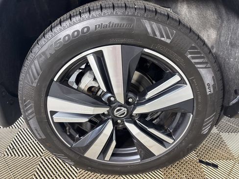 Used 2021 Nissan Rogue SL FWD image 36