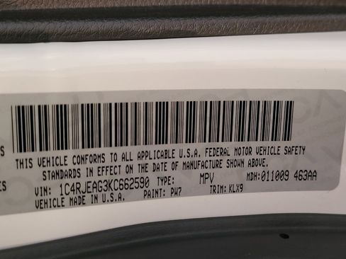 Used 2019 Jeep Grand Cherokee Altitude image 33